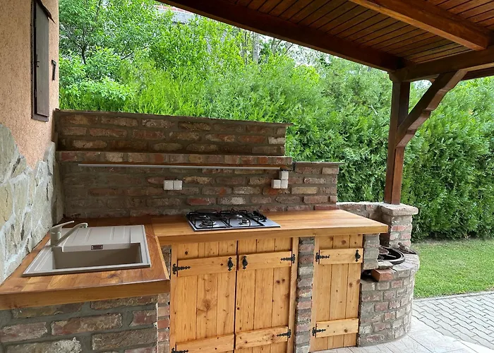 Bozsó Casa de Férias Balatonoszod